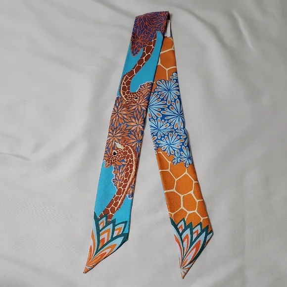 Hermes Blue and Orange Giraffe Silk Twilly - Picture 2 of 4